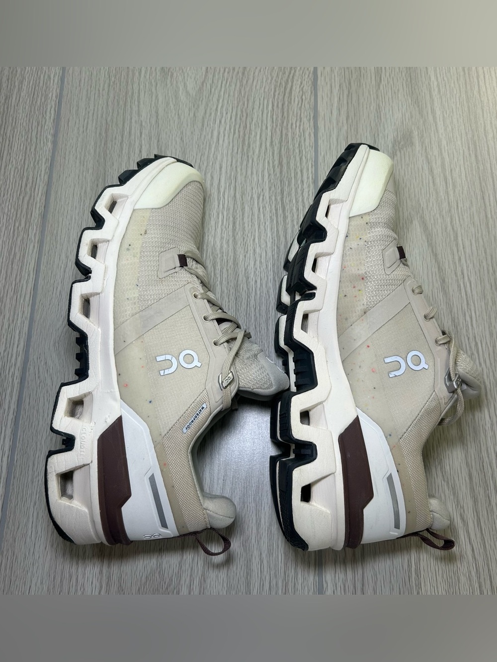 On Cloudwander Waterproof Women's 9 Sand Ivory Hiking Trail Run Shoes 73.98055 - Picture 3 of 16